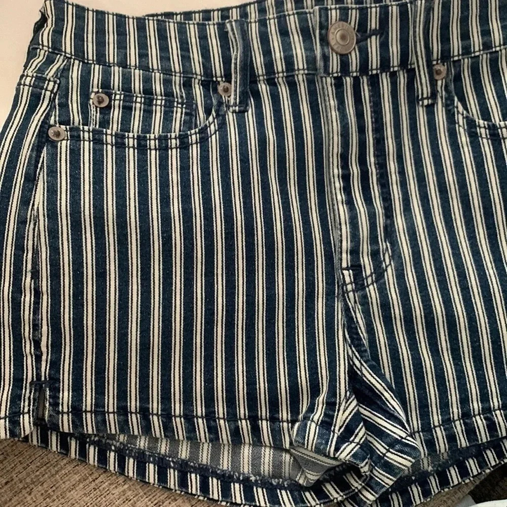 American Eagle AE High Rise Shortie Striped Denim Shorts Jean Size 4 - Picture 7 of 7